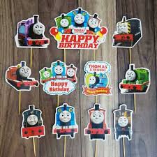 Berbicara mengenai kue ulang tahun, tentunya kamu sudah tahu bahwa kini orang bisa mengkreasikan berbagai jenis kue ulang tahun sesuai pesanan. Satu Set Topper Toper Cake Hiasan Kue Ulang Tahun Karakter Thomas And Friends Lazada Indonesia