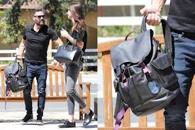 俳優ブライアン・A・グリーン愛用のレザーバックパックはどこのブランド!? | Celebrity | Safari Online