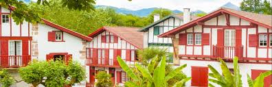 Le Pays Basque. et Pastore Lore : la descente des pottoks