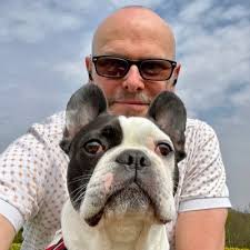 Angela Abate (Ashton)📚 (@aabateashton)