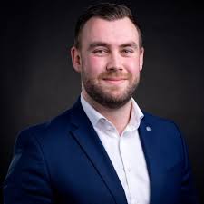 𝐀𝐟𝐠𝐞𝐬𝐭𝐮𝐝𝐞𝐞𝐫𝐝 𝐞𝐧 𝐧𝐢𝐞𝐮𝐰𝐞 𝐛𝐚𝐚𝐧 🎓 In april heb ik…