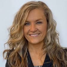 Kathleen Nicely (@goldiegate)