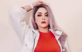 Geger artis yang tertangkap narkoba tidak berhenti pada februari 2018. Heboh Artis Jj Ditangkap Karena Narkoba Jenita Janet Malah Ngaku Digerebek Petugas Fajar