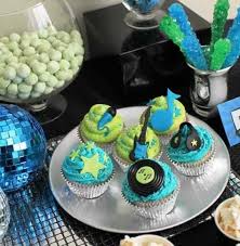 Birthday Party Ideas For 17 Year Old Boy Rock Star Guitar Birthday Party Ideas Photo 11 Of 17 Rock Star Birthday Star Birthday Party Rock Star Party