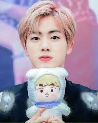 防弾少年団 bts ジンの髪型 オーダー セットを髪色別に全種類解説 slope スロープ 男の子のヘアスタイル btsジン 色