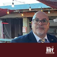 ABOUT EVERETT Everett first visited Corpus Christi in 1983 when he was  stationed in San Antonio. He fell in love with the city at first sight. He  moved to California for college