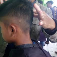 We did not find results for: Prediksi Tren Gaya Rambut 2018 Ala Tukang Pangkas Asgar Regional Liputan6 Com