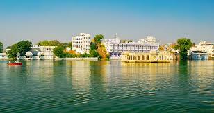 Lake Pichola Udaipur (Entry Fee, Timings, Best time to visit, Images &  Location) - Udaipur Tourism 2020