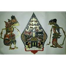 Gunungan ini juga biasa di sebut kayon, banyak orang mungkin belum tahu kalau gunungan mempunyai. Miniautur Wayang Kulit Rama Shinta Dan Gunungan Murah Wayang Mahar Shopee Indonesia
