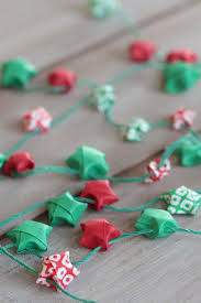 This puffy origami star is a beautiful decoration all year. Diy Origami Star Garland