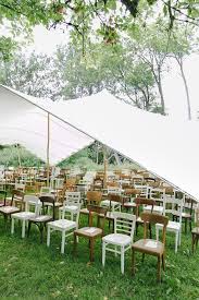 Freie Trauung Die Stuhle Fur Die Gaste Stehen Unterm Luftigen Zelt Dann Gibt Es Auch Keine Probleme Mit Regen Wasserburg Geretzhoven Hochzeit Traumhochzeit