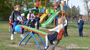 Check spelling or type a new query. La CosÄƒuÈ›i A Fost Amenajat Un Teren De JoacÄƒ Pentru Copii Foto Video Observatorul De Nord