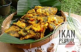 Masakan ikan gurame memang menjadi salah satu pilihan makanan pecinta kuliner, salah satunya rasa yang enak dan gurih bisa anda dapat dari ikan gurame pesmol, penasaran bagaimana resep. 5 Resep Ikan Pesmol Terenak Mudah Dibuat Dengan Rempah Dan Bumbu Kuning Pilihan