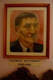 Jeffrey Bale's World of Gardens: Petersen's Rock Garden