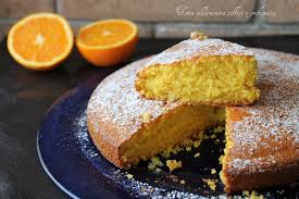 Torta sofficissima all' arancia, facilissima da fare, in una terrina mette le uova, con lo zucchero e la scorza di arancia, io ho scelto orange sicily il giardino degli agrumi, perché sono gustosi, succosi e profumatissimi, iniziamo a mescolare con una frusta, ottenendo cosi un composto spumoso. Torta All Arancia Soffice E Profumata Donnepasticcione