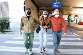 Απίστευτη αντιπαράθεση ανάμεσα στη φαίη σκορδά και την ανθή σαλαγκούδη και ξαφνική αμηχανία στο πλατό της εκπομπής πρωινό με αφορμή ενδεχόμενη σχέση της μητέρας της με φιλανθρωπικό. Survivor H Salagkoydh Epestrepse Me Yfos Pollwn Kardinaliwn Kai Megalo Toype Nassosblog Gr