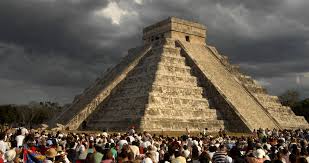 Chichen itza interior piramide | welcome to be able to my web site, with this time period we'll provide you with regarding chichen itza interior piramide. La Serpiente Lunar Cubre Con Toda Su Magia Y Esplendor El Castillo De Chichen Itza Sinembargo Mx
