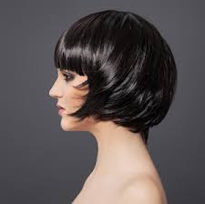 Bob frisuren mit pony mittellang. Frisuren Und Haarfarben Dezember 2020