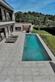 Carrelage Pour Villa Avec Piscine Saint Didier Au Mont D Or En 2020 Piscine Terasse Amenagement Piscine Et Piscine Et Jardin
