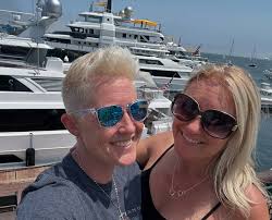 Yesterday I got to celebrate 1 year of being married to my soul mate 🥰 We  came back to Boston to re-live bouncing around to all the places that made  our big