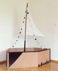 Mommo Design Recycle And Play Piratenschiff Basteln Ideen Zum Selbermachen Fur Kinder Karton Ideen
