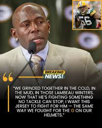 🚨BREAKING: Green Bay Packers legend Donald Driver has auctioned off the  game-worn jersey from his final NFL season, just before the team's next  home game, to help a former teammate fighting Parkinson's