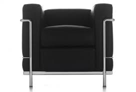Das design beeindruckt durch klare linien und eine kombination aus leder und holz. Designer Sessel Bei Einrichten Design