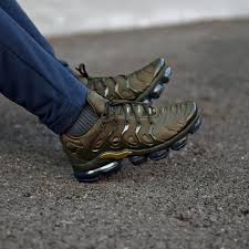 Snkrs En Instagram Nike Air Vapormax Plus Cargo Khaki Disponible Available Snkrs Com Running Shoes For Men Nike Air Vapormax Sneakers Fashion