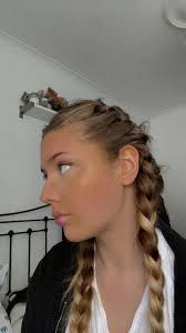 india burch (@indiaburch)