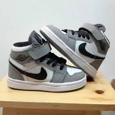 Idr 90.000 · sepatu kids. Sepatu Anak Nike Air Jordan 1 Abu Putih Sepatu Jordan Kids Terlaris Lazada Indonesia