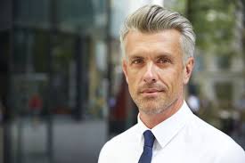 In fact, there are many hairstyles that are very mature, elegant and glamorous which suit the older men. Cool Haircuts For Men Over 50