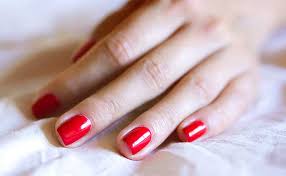 Nägel vorbereiten als erstes sollten die eigenen fingernägel in die gewünschte form gebracht werden, da. Gelnagel Sind Nur Dann Elegant Wenn Sie Richtig Gemacht Sind
