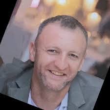 Robert Batch's Instagram, Twitter & Facebook