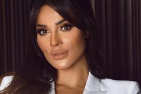 أعلنت علامة femi9 الشهيرة عن تعاون جديد بينها وبين النجمة نادين نسيب نجيم، ملكة جمال لبنان سابقا حيث أصبحت نادين نجيم سفيرة العلامة! Ø´ÙƒÙ„Øª Ù…Ø¹ ØªÙŠÙ… Ø­Ø³Ù† Ø«Ù†Ø§Ø¦ÙŠ Ù…Ù…ÙŠ Ø² ÙˆØªØ­Ø¨ Ø§Ù„Ø±Ø¬Ù„ Ø§Ù„Ø°ÙŠ ÙŠØ´Ø¨Ù‡Ù‡Ø§ Ù‚ØµØ© Ù…Ù„ÙƒØ© Ø¬Ù…Ø§Ù„ Ù„Ø¨Ù†Ø§Ù† Ø§Ù„Ø³Ø§Ø¨Ù‚Ø© ÙˆØ§Ù„Ù…Ù…Ø«Ù„Ø© Ù†Ø§Ø¯ÙŠÙ† Ù†Ø³ÙŠØ¨ Ù†Ø¬ÙŠÙ… ØµÙˆØ± Mada Post Ù…Ø¯Ù‰ Ø¨ÙˆØ³Øª