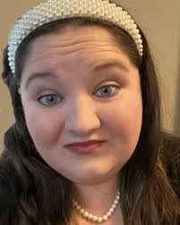 Nue Vang's Instagram, Twitter & Facebook