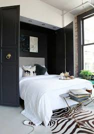 Idees En Photos Pour Comment Choisir Le Meilleur Lit Pliant Lit Escamotable Lits Pliants Chambres Luxueuses