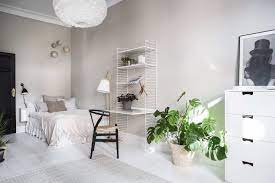 You have to consider things like smart storage solutions, how to arrange a tight space, and how to determine when it comes to decorating a small bedroom, first and foremost, it's important to remember that the layout is everything. 21 Desk Ideas Perfect For Small Spaces