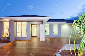 160 m² see more luxhaus handelsvertretung mark fröndgen Die Dunkelblauen Himmel Uber Den Luxus Haus Und Beleuchtet Licht Von Iinside Und Aussen Zeigen Die Zeit In Der Nacht Umgebung Die Inter Beleuchtung Kann Durch Die Fenster Zu Sehen Ist Und Es Hat