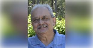 Dixie Morton's Instagram, Twitter & Facebook