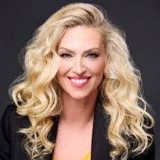 Hayley Elder's Instagram, Twitter & Facebook