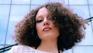 Londra'dan Bora Dayanıklı'nın yeni projesi Silhouwaves'e kulak verin!