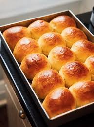 Petits Pains Hawaiens Ricardo Recipe Recipes Bread Recipes Homemade Food