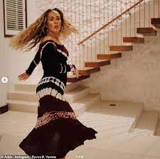 Born 5 may 1988) is an english singer and songwriter.after graduating from the brit school in 2006, adele signed a record deal with xl recordings.in 2007, she received the brit awards critics' choice award and won the bbc sound of 2008 poll. Aiymrsmi35expm