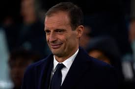 Sperimentando materiali e tagli innovativi, la linea di giacche e cappotti si arricchisce nel tempo di capi che ispirano lusso e ricercatezza. Juventus Turin Allegri Andert Seine Plane Nachfolge Bei Juve Geklart