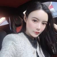 7300+ ".mamie" profiles