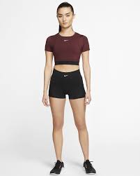 1280 x 1600 jpeg 143 кб. Nike Pro Aeroadapt Women S Crop Top Nike Com Workout Attire Sports Attire Training Clothes