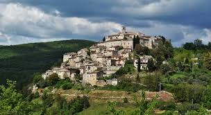 Parola di fabio rovazzi che, dopo aver espugnato le radio a suon di tormentoni. Rieti Le Riprese Del Film Di Rovazzi E Zingaretti Si Trasferiscono A Labro