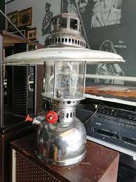 Lampu petromak, atau disebut juga lampu minyak memiliki bentuk yang unik. Butterfly Lampu Minyak Tanah Antiques Vintage Collectibles On Carousell