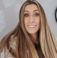 Can anyone recommend where to go for dental implants for a singular tooth  please. My dentist dsnt offer this service