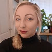 Ashley Reiter's Instagram, Twitter & Facebook